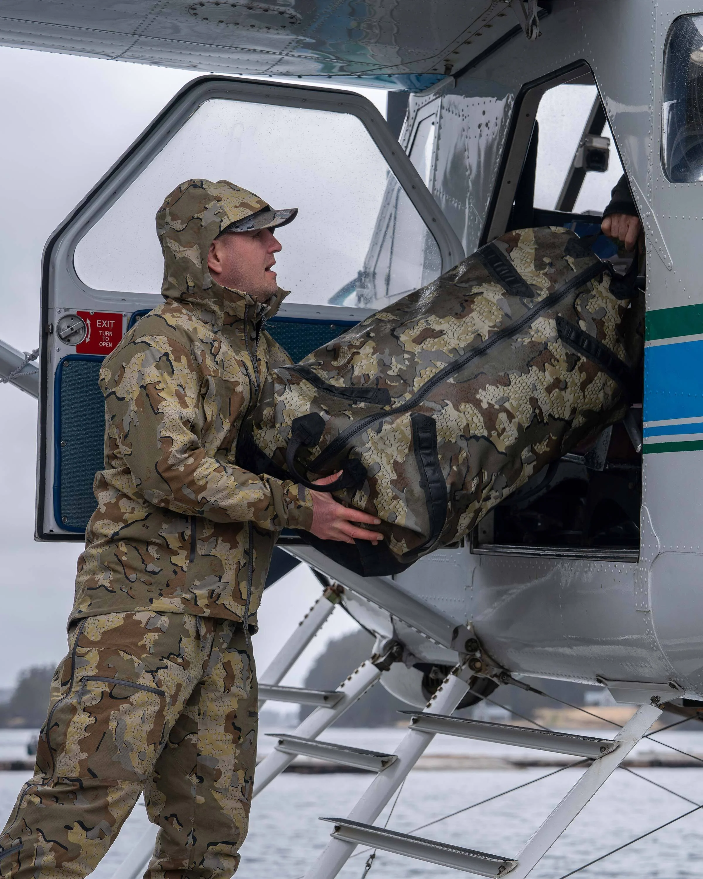 Kodiak 3000 Submersible Duffel | Stone - Image 9