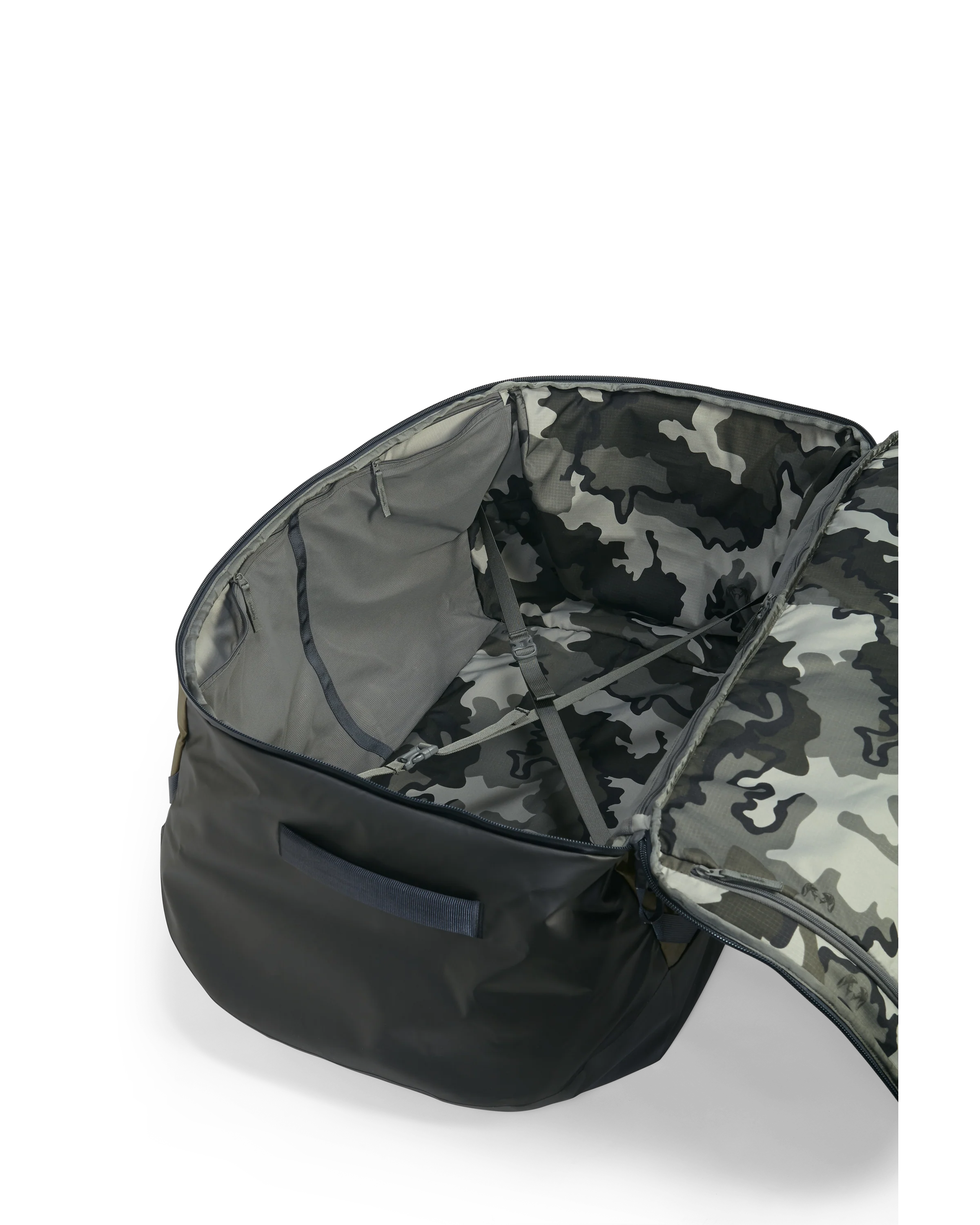 Waypoint 10400 Duffel | Black - Image 9